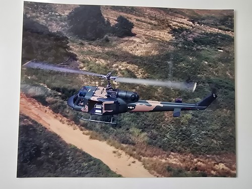Bell huey 13149 armed - uh-1p,