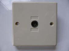 VINTAGE CRABTREE  IVORY BAKELITE  TV AERIAL SOCKET