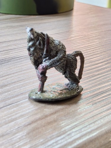 Runequest broo leaning - leaning, on