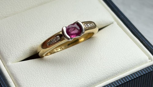 18ct gold ruby diamond ring