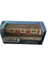 London Underground: Central Line Tube Train Diecast Model