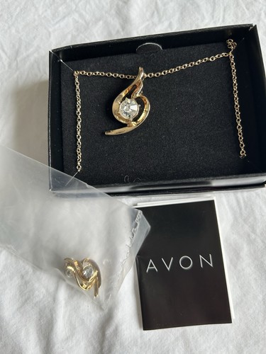 Avon gold tone - gold,