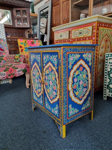 Hand painted cabinet - hand, cabinet/cupboard