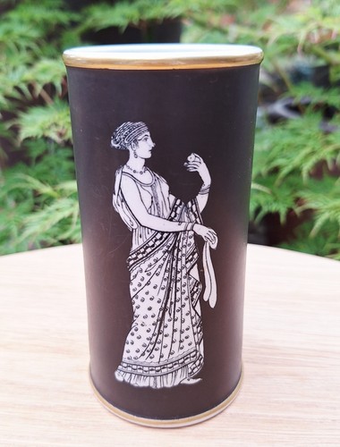 Antique thomas till pottery - till,