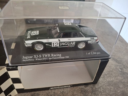 Scale minichamps jaguar - 1:43,