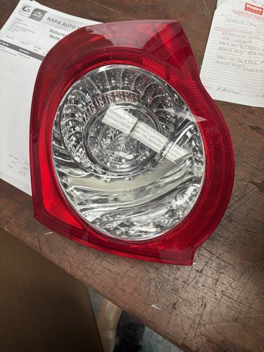 Passat 2009 rear light - vw,