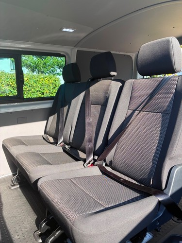 Transporter rear kombi - rear,