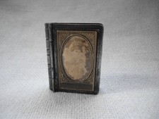 ANTIQUE RELIGIOUS RELIQUARY