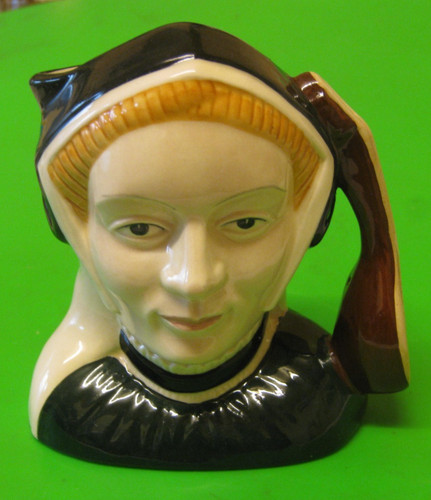 Royal doulton small character - small,