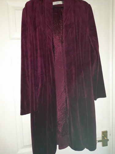 Adini burgundy velvet coat