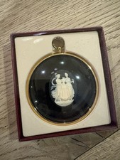 Water Maidens In Cameo From