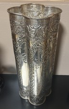 Unique Silver Metal 18"