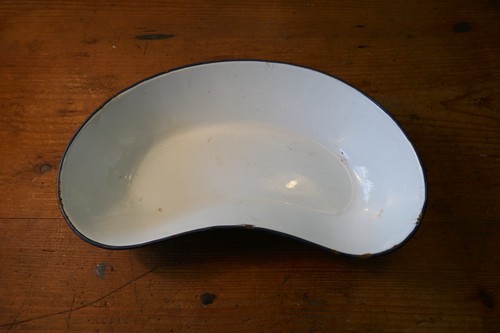 White enameled tin kidney - enameled,