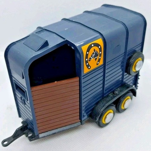 Britains beaufort double - double, horse