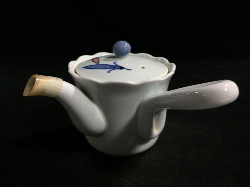 L0562 japanese porcelain - japanese,