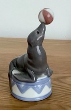 Lladro Seal Circus Performer