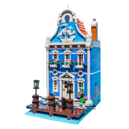 Blue house with spacious - blue,