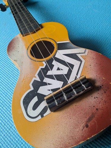 Mahalo ukelele guitar vans - mahalo,