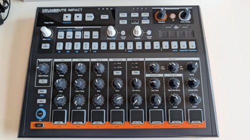 Arturia drumbrute impact - arturia,