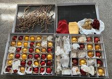 80+ Burgundy / Gold Christmas