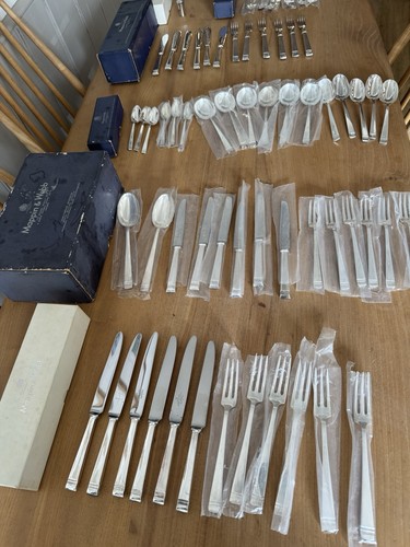 Mappin webb cutlery set 60 - &,
