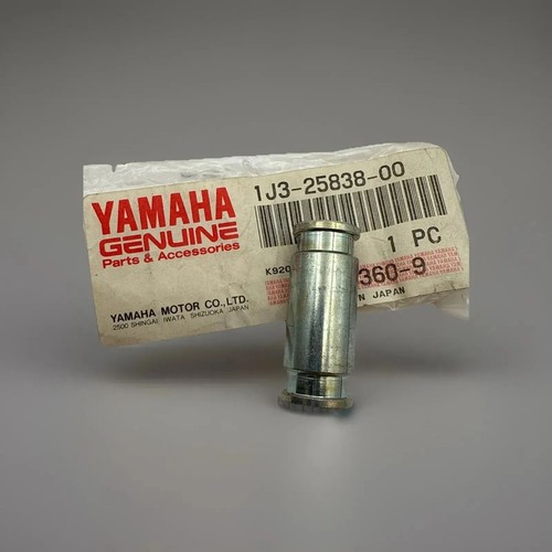 Yamaha sleeve brake caliper - sleeve,,