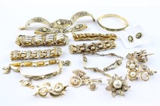 Damascene Jewellery Ornate Mother of Pearl Simulated Pearl x 15