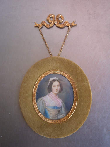 Women portrait oval miniature - portrait,