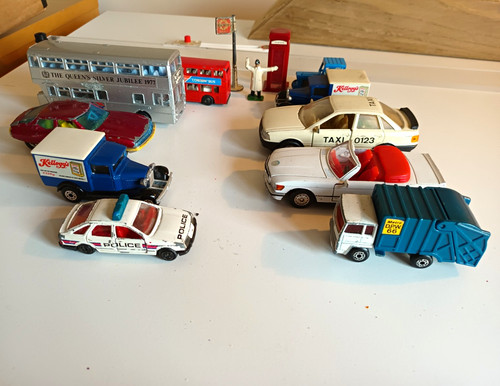 Dinky toys atlantean - dinky,