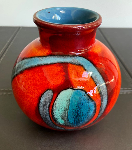 Poole pottery bud vase - bud,
