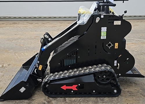 Stand mini skid steer - stand-on,