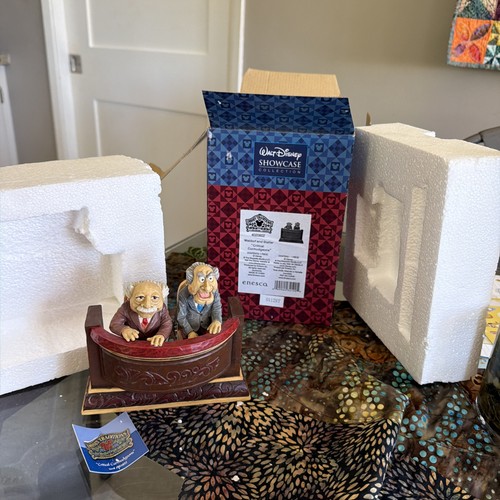 Disney showcase collection - disney,