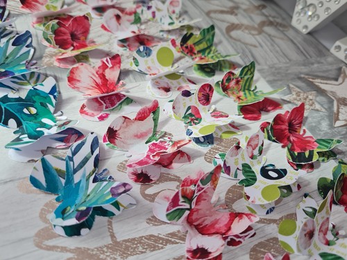 28no paper butterflies - lg,