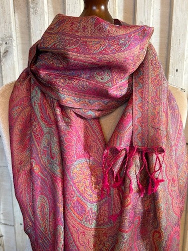 Reds with green paisley pure