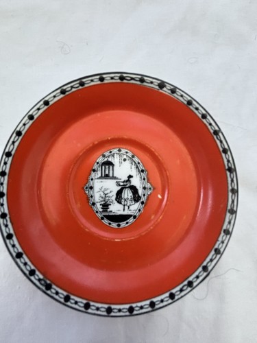 Small carltonware plate in - plate.,