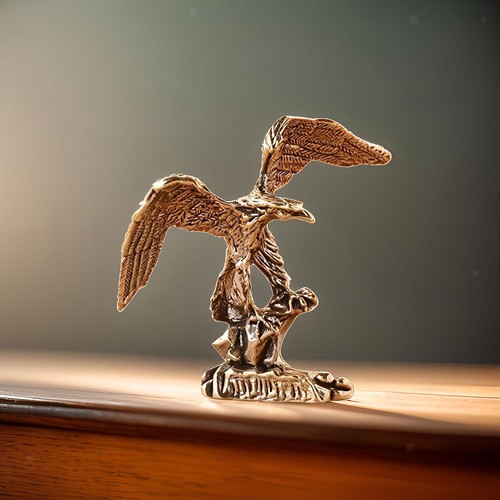 Eagle statue hawk - statue,