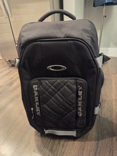 Oakley roller duffel bag - bag, 22”