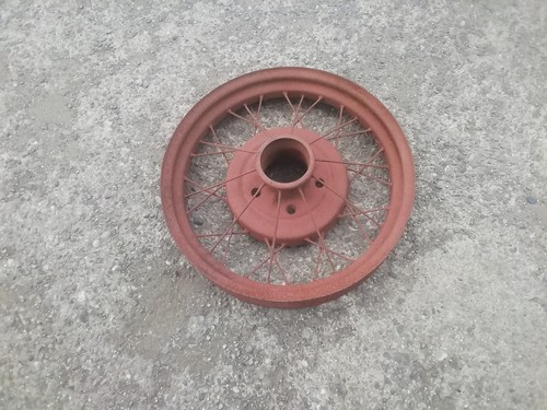 Ford model wheel rusted - a,
