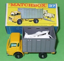 Matchbox / 37 Dodge Cattle