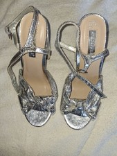 Silver Heals Size 4 - 10cm