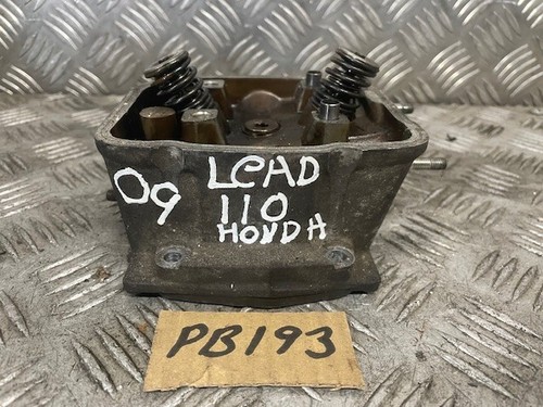 Honda lead 110 cylinder head - lead,