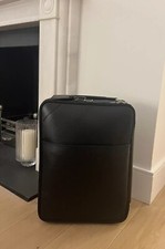 Louis Vuitton  PÉGASE