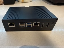 Raspberry Pi 5 2GB, Case with