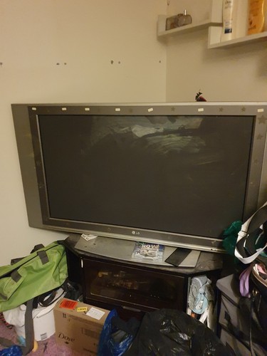 Plasma 43in flat screen - 43in,