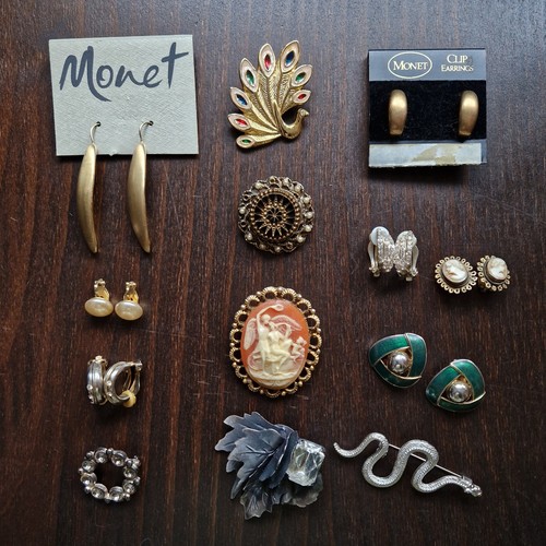 Vintage costume jewellery - costume,