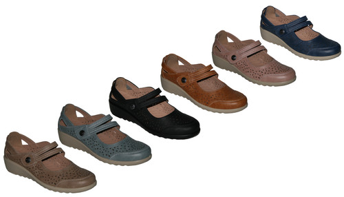 Women cushion walk - cushion,