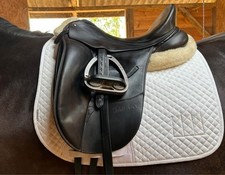Bates, Isabelle Werth (flocked), black leather dressage saddle 17”