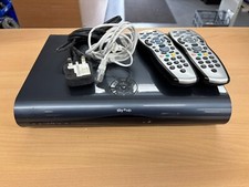 Sky + HD WiFi Box DRX895WL-C 2TB HDD Digibox  + 2x Remote