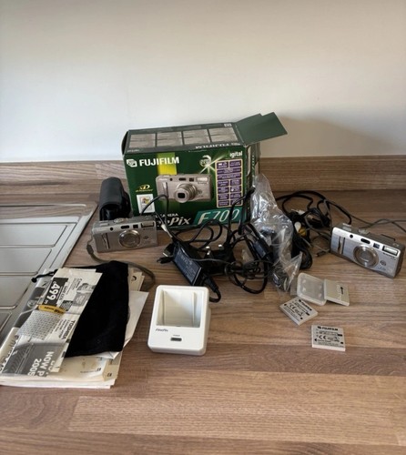 Digital camera bundle - digital, bundle/joblot