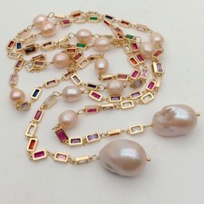 Freshwater baroque pearl - baroque,